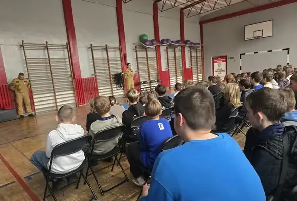 Strażacy z Jastrzębia-Zdroju szkolili uczniów SP 5 z pierwszej pomocy